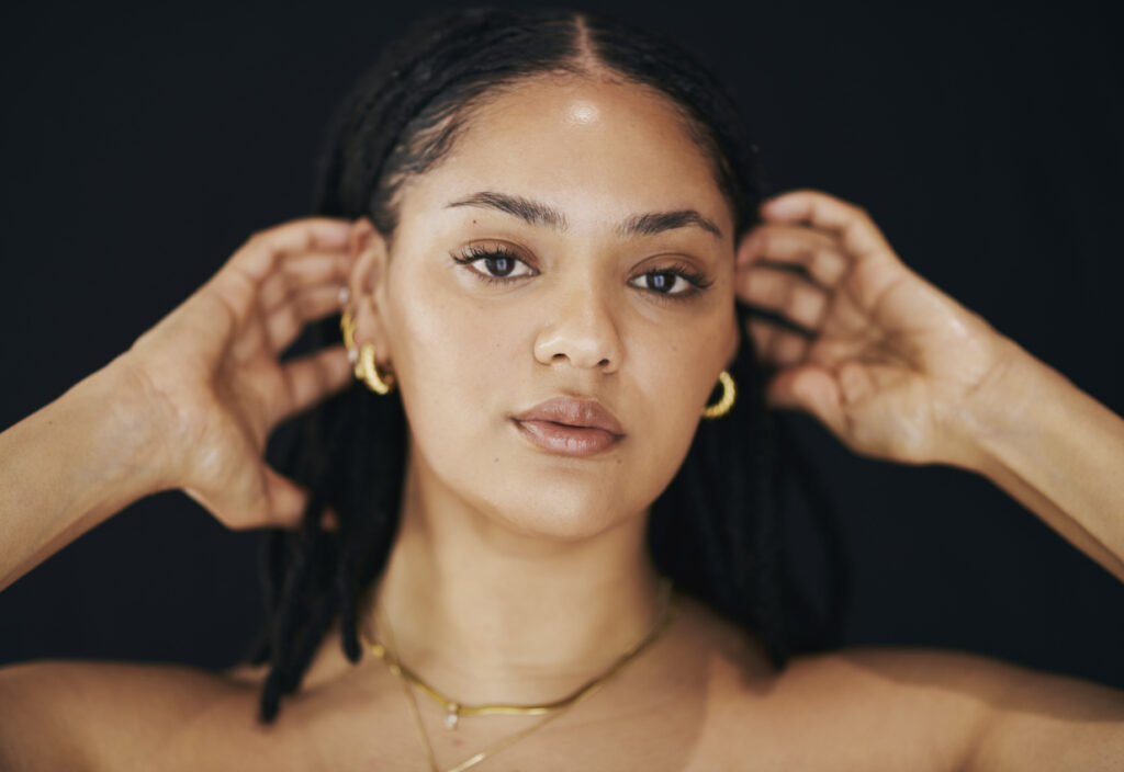 Woman with glowing skin for natural-looking Xeomin results